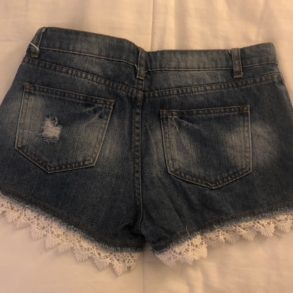 Women’s Denim Shorts - Picture 2 of 4